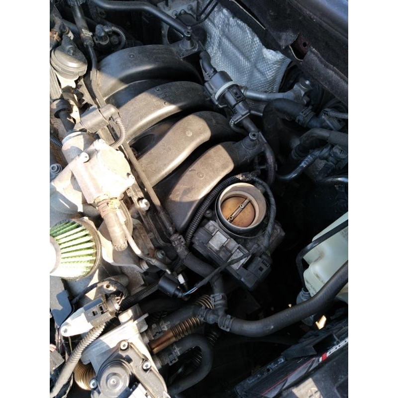 Moteur VOLKSWAGEN GOLF 5 Photo n°9