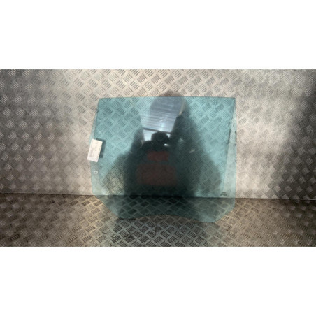 Vitre arriere droit FORD C-MAX 1 Photo n°1