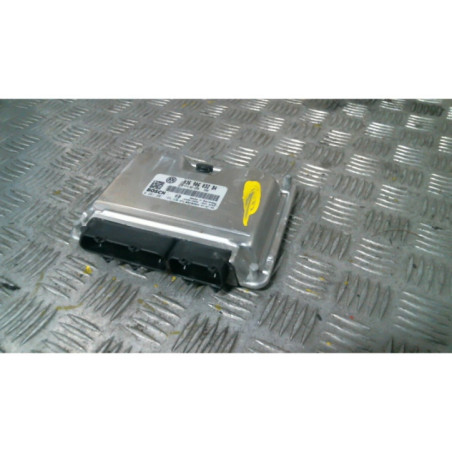 Calculateur moteur VOLKSWAGEN GOLF 5 Photo n°1