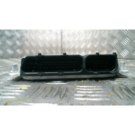 Calculateur moteur VOLKSWAGEN GOLF 5