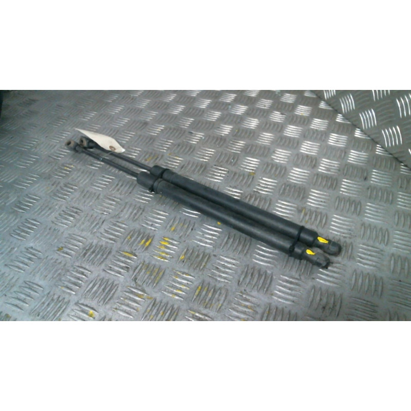 Verin de coffre OPEL MERIVA B Photo n°1