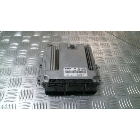 Calculateur moteur RENAULT CLIO 4