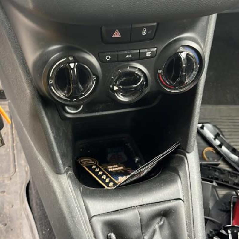 Ceinture arriere gauche PEUGEOT 208 1 Photo n°13