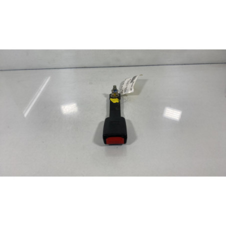 Attache ceinture avant droit NISSAN PRIMERA 4 Photo n°1