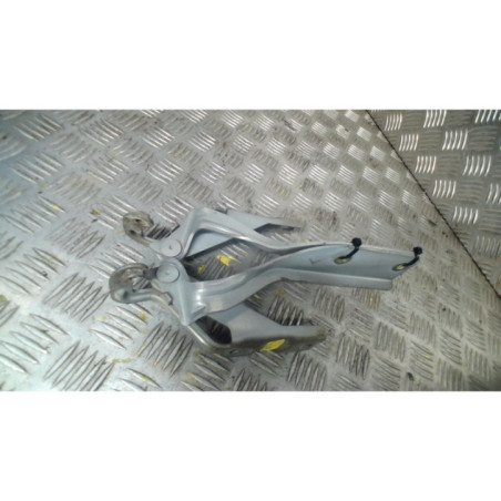Charniere de capot NISSAN PRIMERA 4