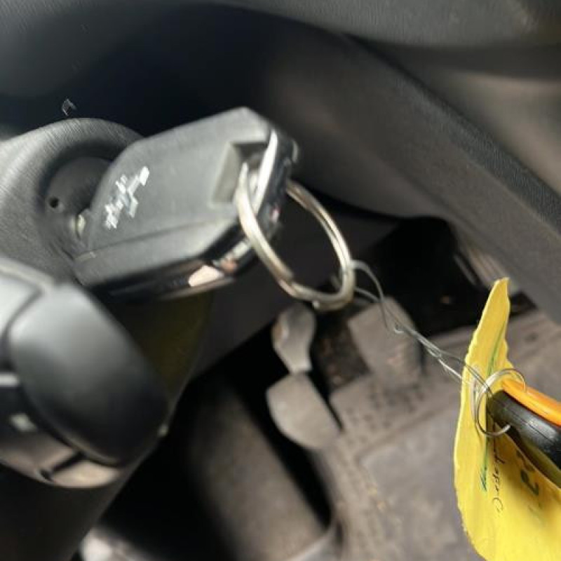 Ceinture arriere gauche PEUGEOT 208 1 Photo n°16