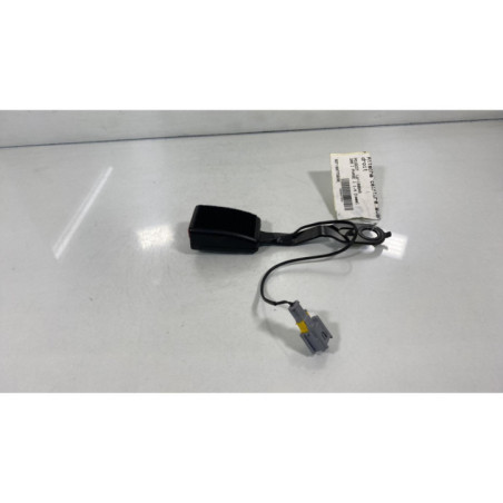 Attache ceinture avant droit PEUGEOT 208 1