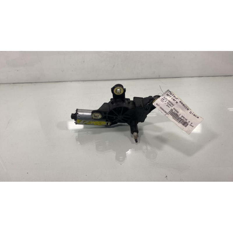 Moteur essuie glace arriere AUDI A6 2 Photo n°3