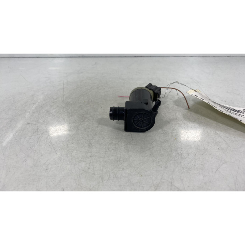 Pompe lave glace avant SUZUKI SWIFT 5 Photo n°3