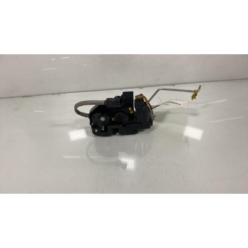 Serrure avant droit HYUNDAI GETZ Photo n°1