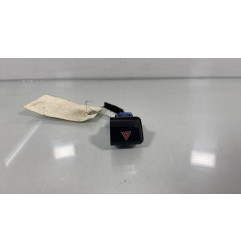 Bouton de warning PEUGEOT 208 1