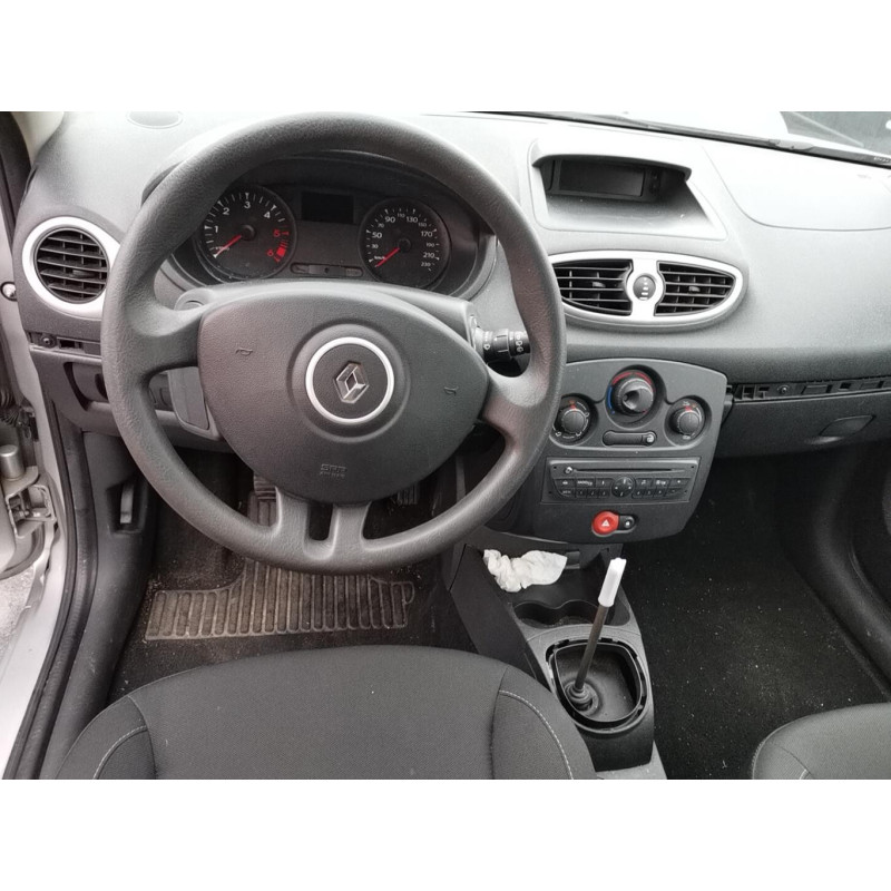 Feu arriere principal gauche (feux) RENAULT CLIO 3 Photo n°4