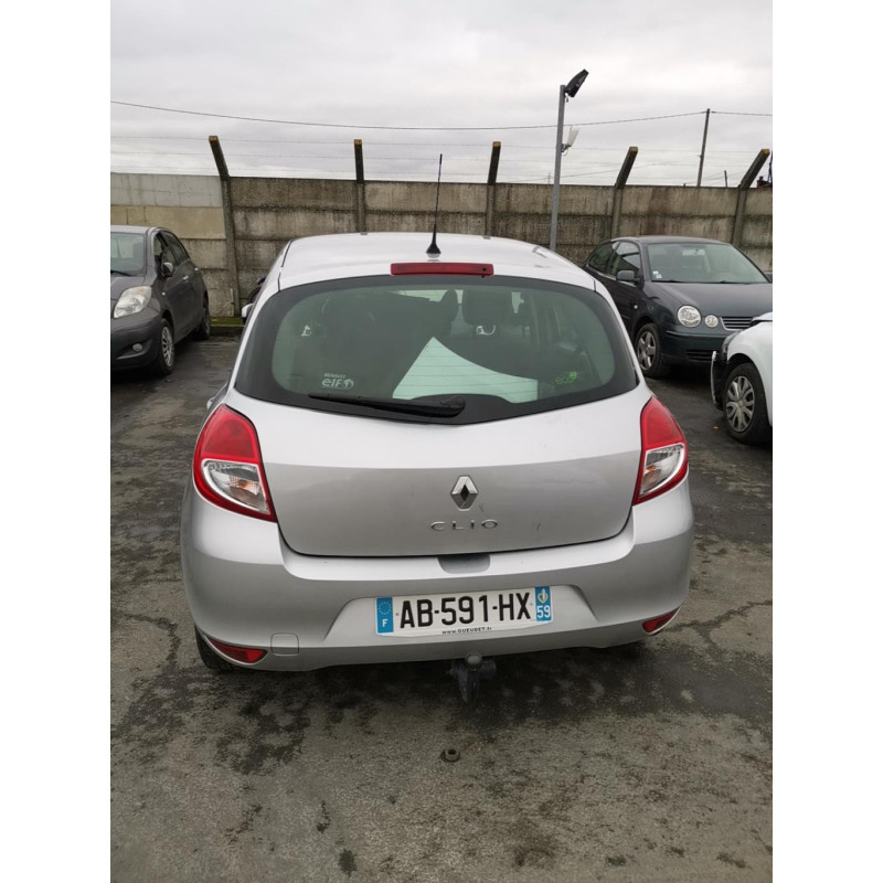Feu arriere principal gauche (feux) RENAULT CLIO 3 Photo n°6