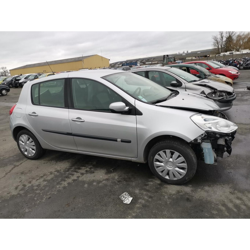 Feu arriere principal gauche (feux) RENAULT CLIO 3 Photo n°7