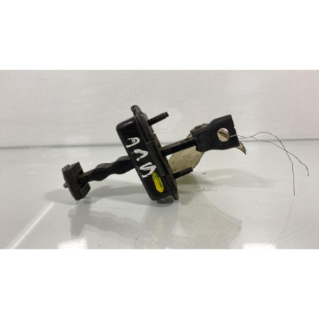Arret de porte arriere droit PEUGEOT 208 1