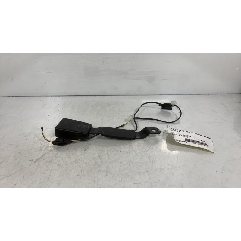 Attache ceinture avant droit SEAT IBIZA 4 Photo n°1