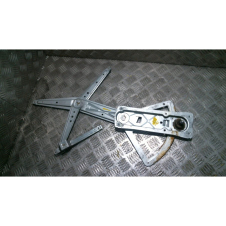 Leve vitre mecanique avant droit OPEL CORSA B