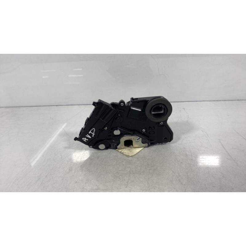 Serrure avant droit TOYOTA YARIS 2 Photo n°3