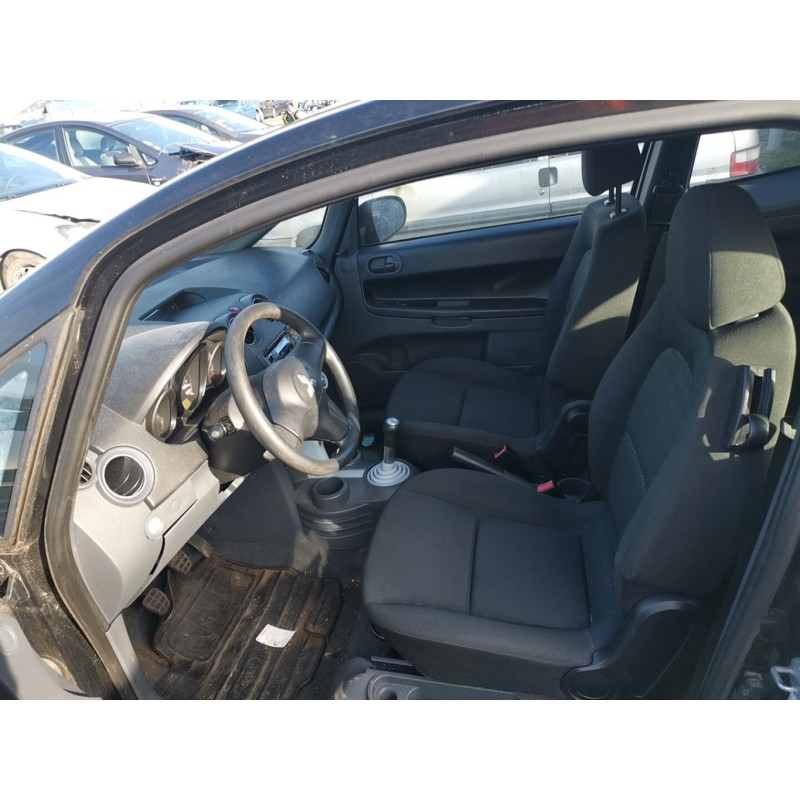 Feu arriere secondaire droit (feux) MITSUBISHI COLT 6 Photo n°10