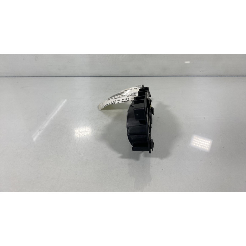 Poignee interieur arriere droit PEUGEOT 3008 1 Photo n°3