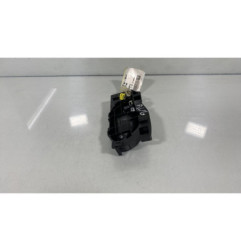 Poignee interieur avant gauche PEUGEOT 3008 1