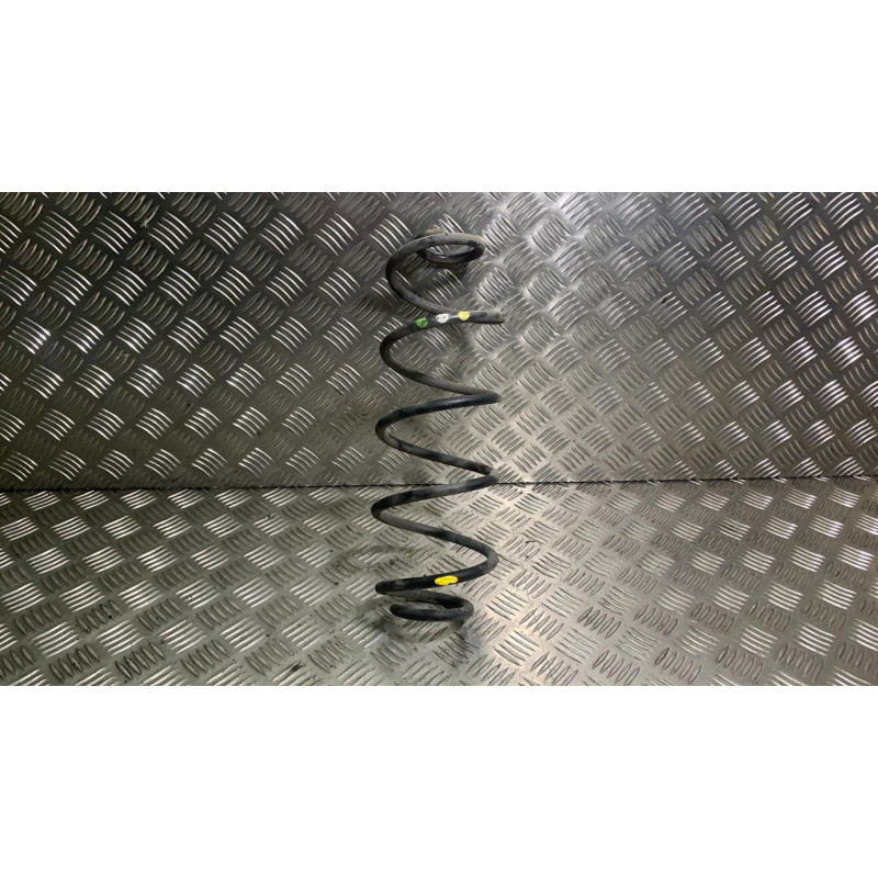 Ressort de suspension arriere droit PEUGEOT 308 2 SW Photo n°1