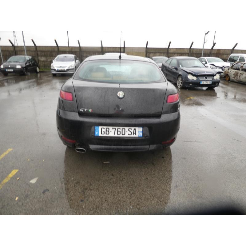Traverse superieure ALFA ROMEO GT Photo n°7