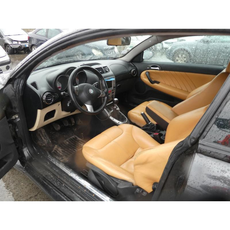 Compresseur clim ALFA ROMEO GT Photo n°6