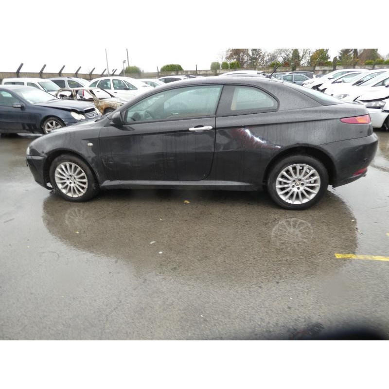 Compresseur clim ALFA ROMEO GT Photo n°12