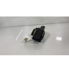 Pretensionneur de ceinture avant droit PEUGEOT 206