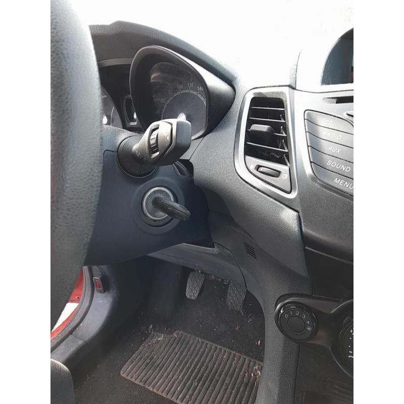 Poignee interieur avant droit FORD FIESTA 6 Photo n°11