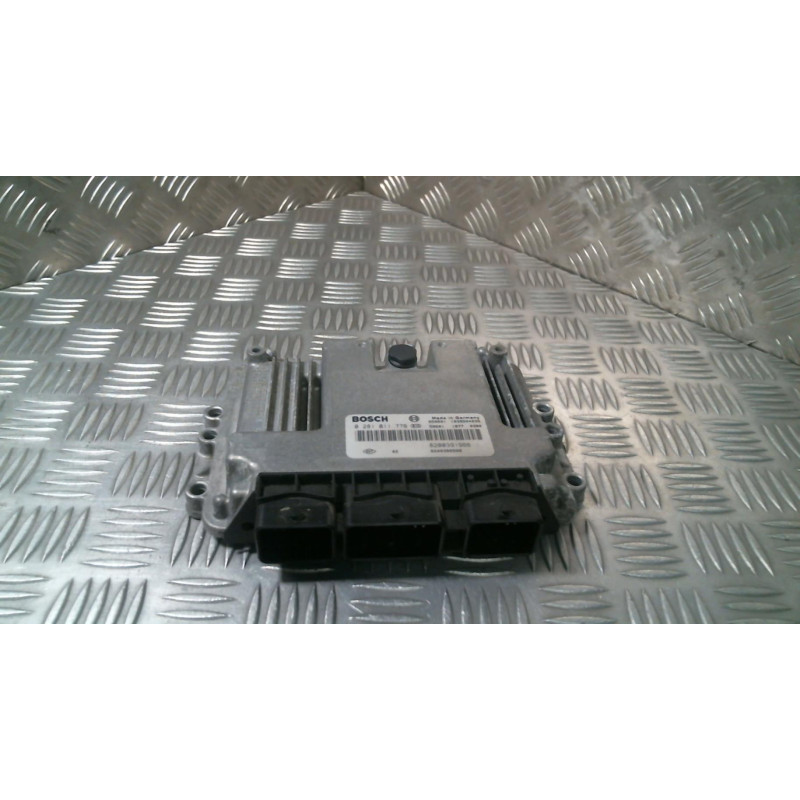 Calculateur moteur RENAULT MEGANE 2 Photo n°1