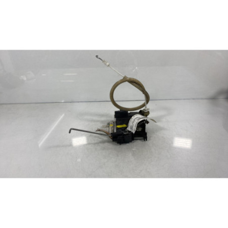 Serrure avant droit AUDI A4 1