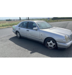 Etrier avant droit (freinage) MERCEDES CLASSE E 210