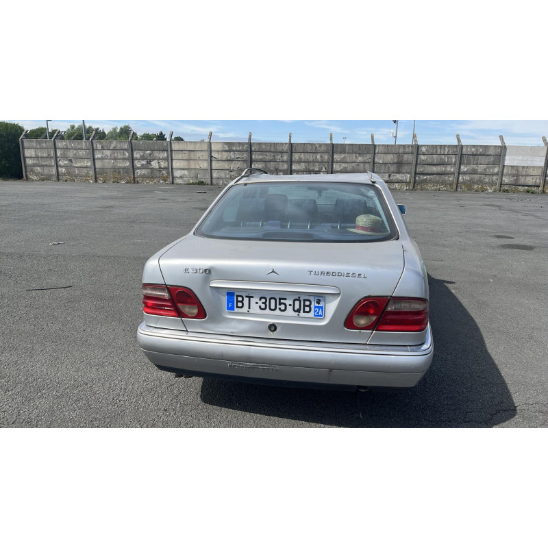 Etrier avant droit (freinage) MERCEDES CLASSE E 210 Photo n°6