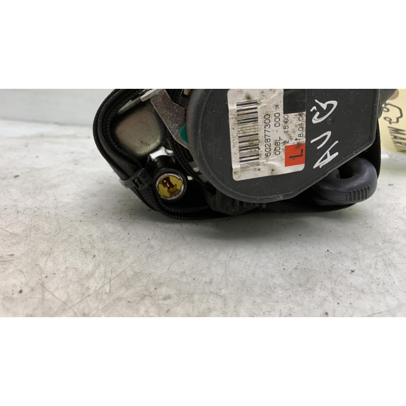 Pretensionneur de ceinture avant gauche MERCEDES CLASSE B 245 Photo n°3