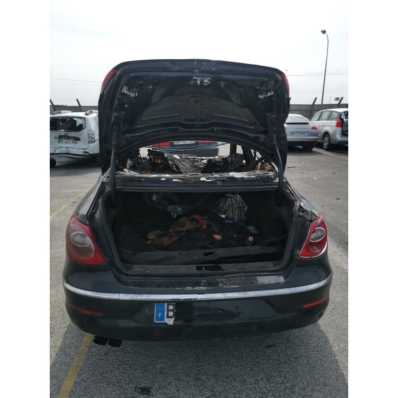 Feu arriere secondaire droit (feux) VOLKSWAGEN PASSAT 5 Photo n°7