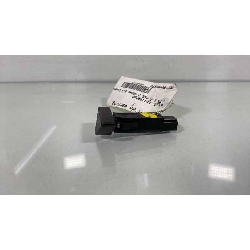 Bouton de warning VOLVO V 70 1 Photo n°3