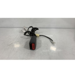 Attache ceinture avant droit TOYOTA YARIS 2