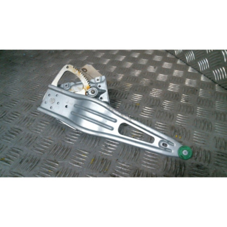 Leve vitre mecanique arriere droit TOYOTA YARIS 2