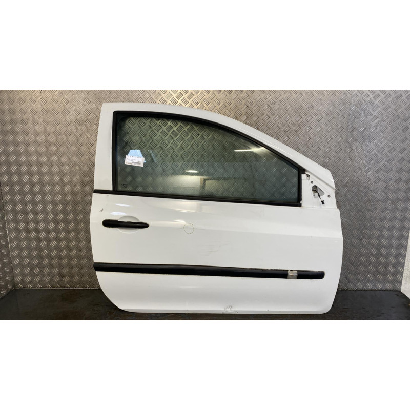 Porte avant droit RENAULT CLIO 3 Photo n°1