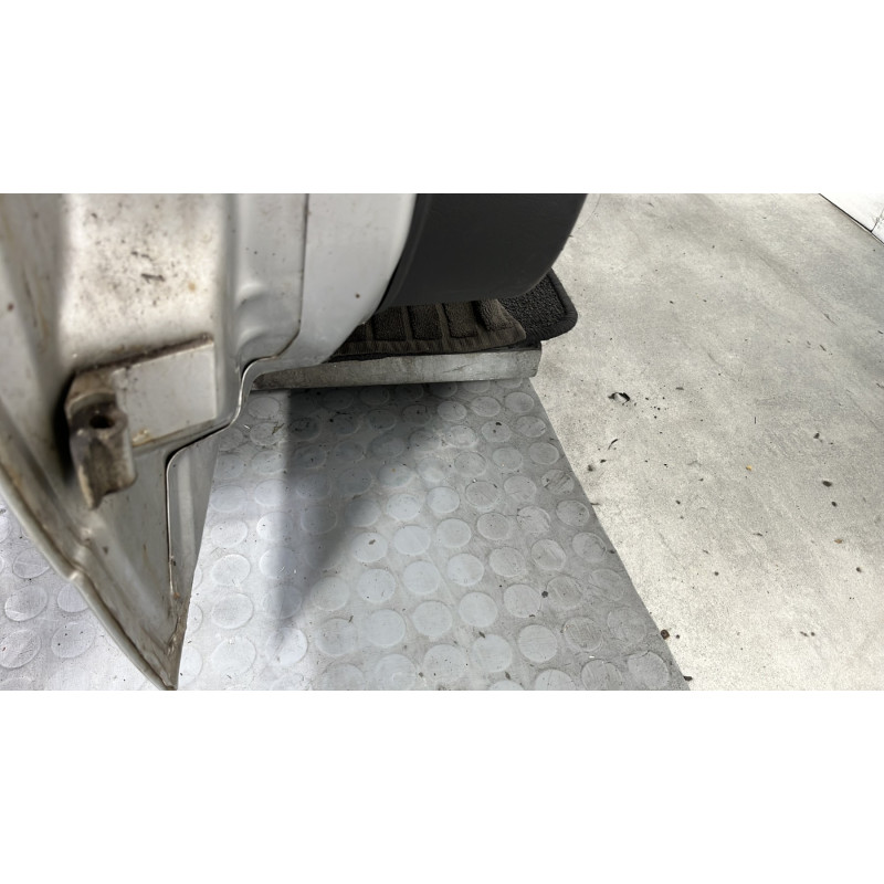 Porte avant droit OPEL ASTRA H Photo n°7