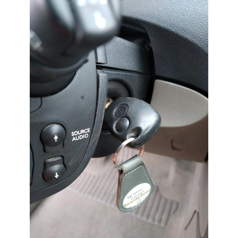 Poignee interieur arriere gauche RENAULT CLIO 3 Photo n°6