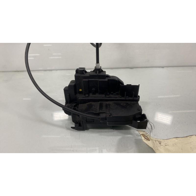 Serrure arriere droit RENAULT CLIO 3 Photo n°3