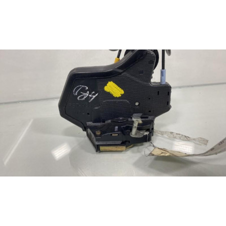 Serrure arriere droit TOYOTA COROLLA 10