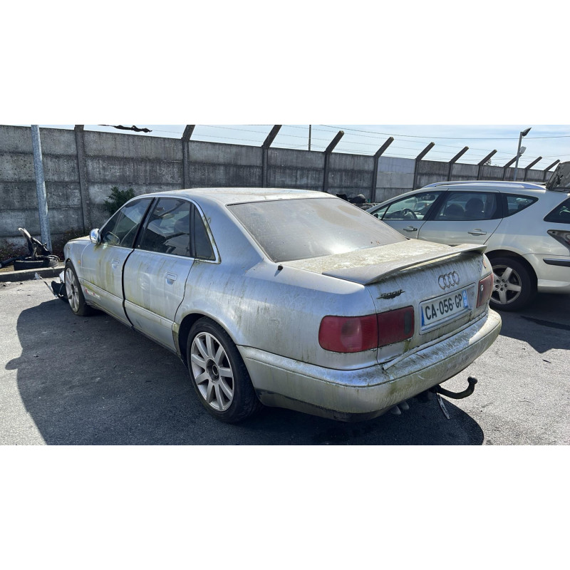 Malle/Hayon arriere AUDI A8 1 Photo n°10