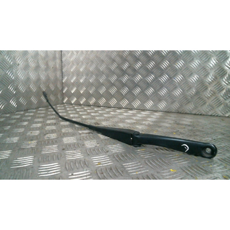Bras essuie glace avant droit FIAT GRANDE PUNTO Photo n°1