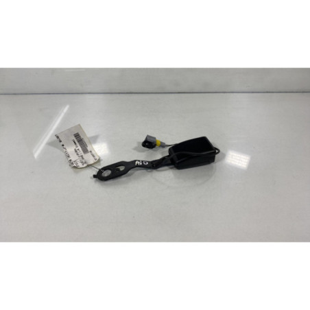 Attache ceinture avant droit PEUGEOT 208 1