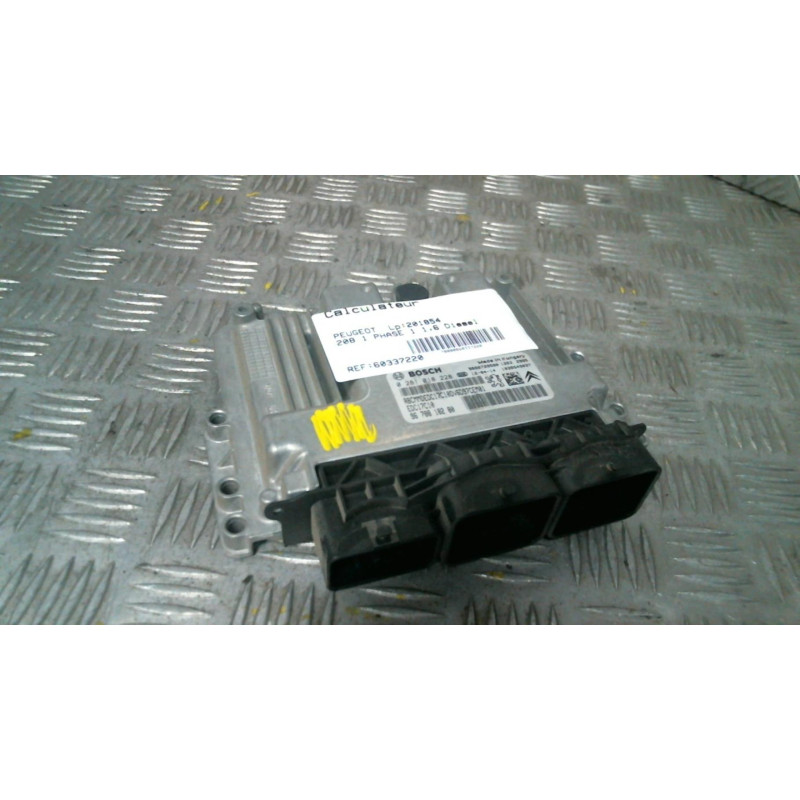 Calculateur moteur PEUGEOT 208 1 Photo n°3