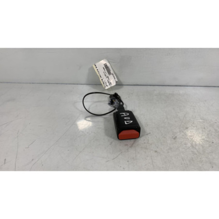 Attache ceinture avant droit PEUGEOT 208 1 Photo n°1